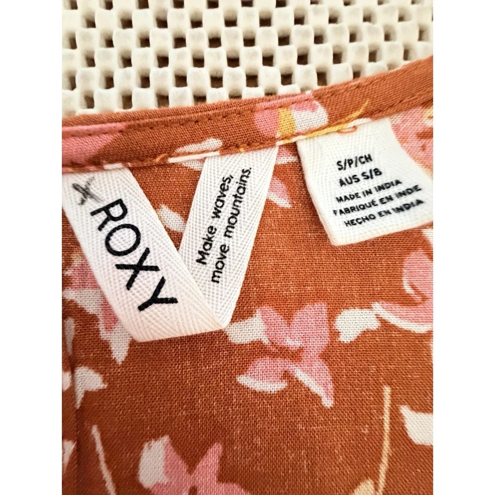 ROXY Romper Sz M Floral Festival Beach Festival Flare Sleeve Shorts Flowy V Neck